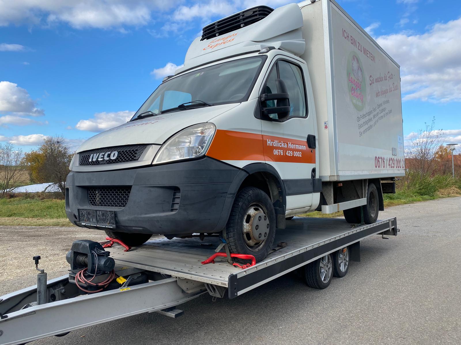 Fahrzeugtransport mit Abschleppwagen Speedy 24/7