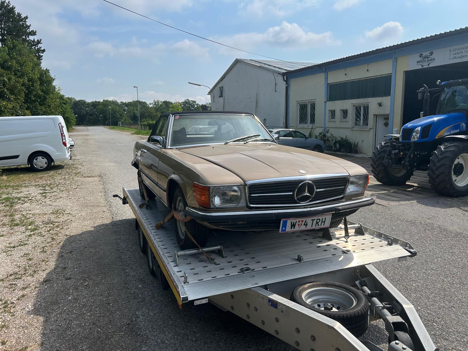 Abschleppung eines Fahrzeugs in der Stadt